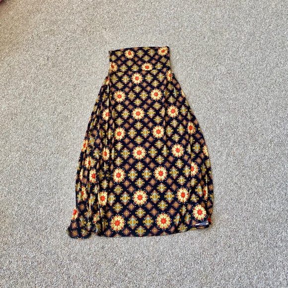 Lularoe Maxi Skirt Small Geometric Long Mandala Summer Spring Pattern Dress - Picture 4 of 6